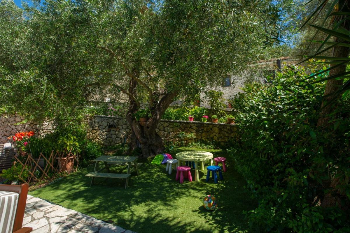 Áyios Nikítas Evridiki'S Villas מראה חיצוני תמונה